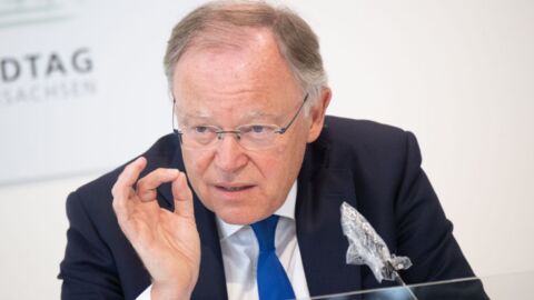 "Verlängerte Weihnachtspause": Regierungschef von Niedersachsen fordert Kontaktbeschränkungen für alle