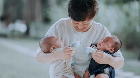 Zwillingsgeburt: Frau wird mit 74 Jahren zum ersten Mal Mutter