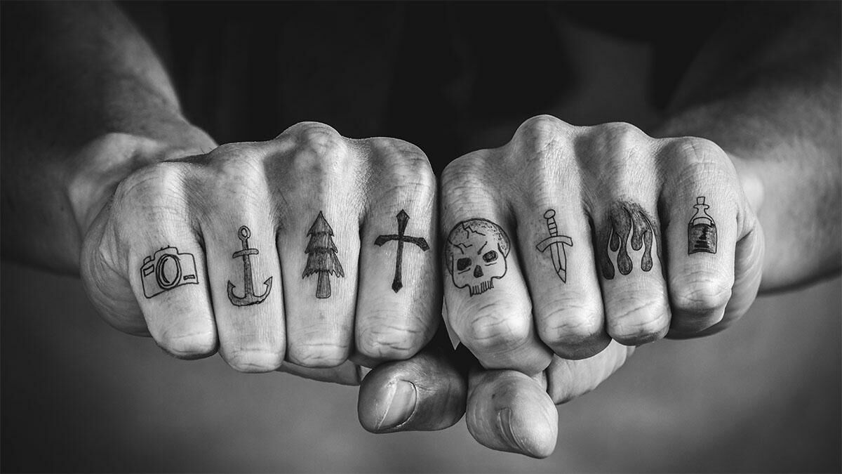 Tattoos mit bedeutung unterarm männer Kleine Tattoos