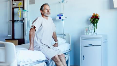 Nach 300 Tagen Krankenhaus: "Kränkster" Covid-Patient lernt wieder sprechen und gehen