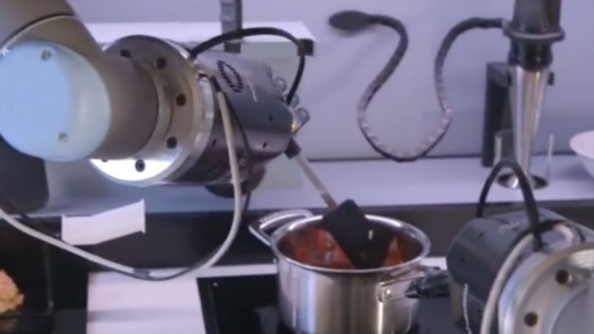 Un robot fait la cuisine à votre place - 2000 recettes