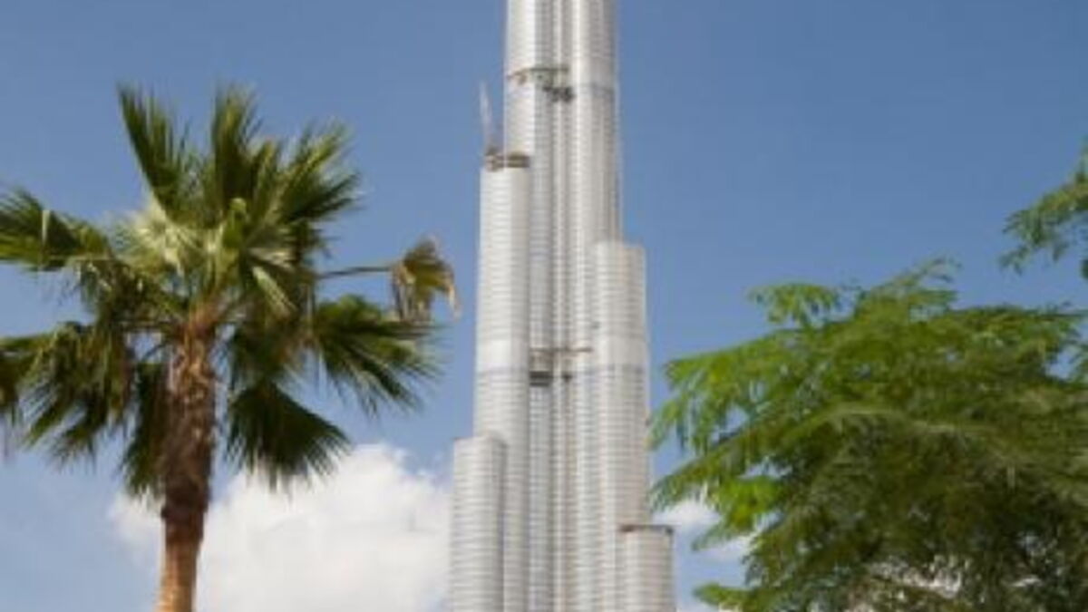 Burj Dubaï le plus grand gratteciel du monde mesurera bientôt 800 mètres, découvrezle en images