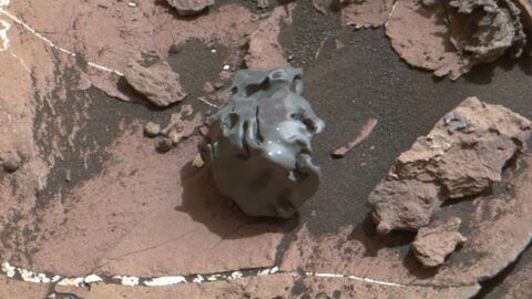 Curiosity découvre une étrange roche à la surface de Mars