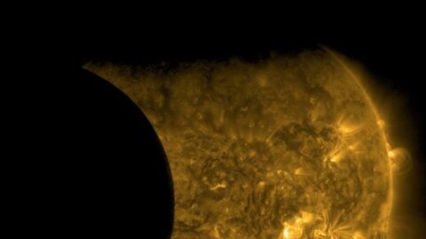 Un satellite de la NASA capture une double éclipse solaire