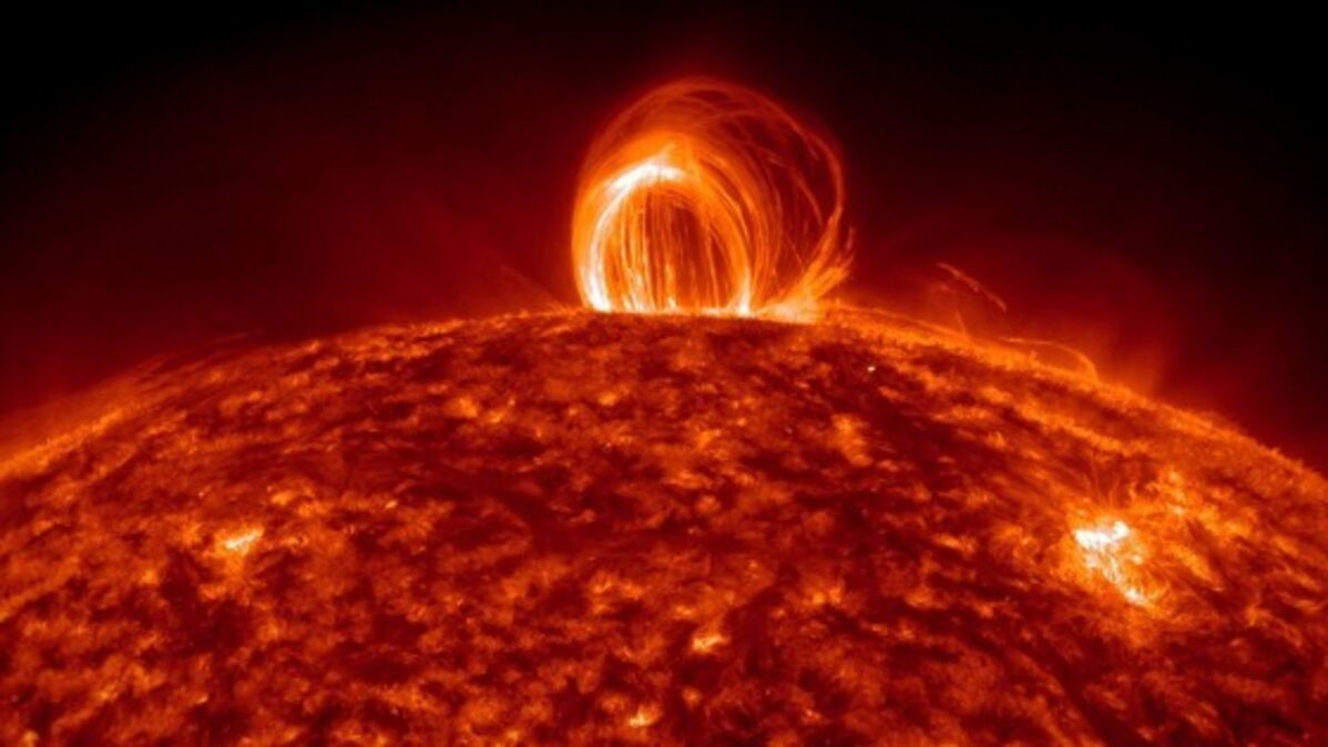 VIDEO. Braquée sur le Soleil, la sonde SDO filme une double éclipse -  Sciences et Avenir