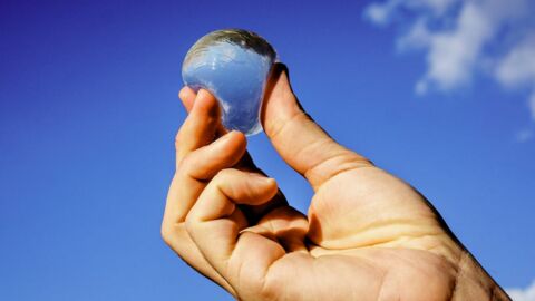 Ooho! ces bulles d'eau innovantes qui pourraient remplacer les bouteilles en plastique