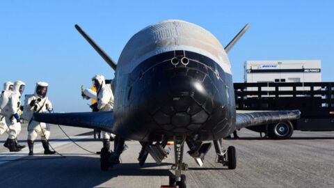 X-37B : après 700 jours dans l'espace, le mystérieux vaisseau de l’US Air Force est de retour sur Terre