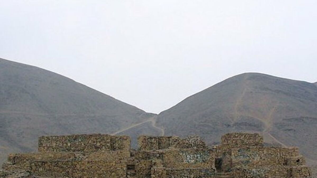 Une pyramide vieille de 5.000 ans détruite par des vandales au Pérou Une pyramide vieille de 5.000 ans détruite par des vandales au Pérou