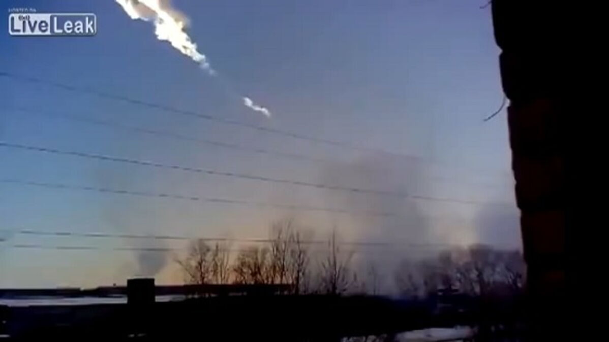 Météorite de Tcheliabinsk de nouveaux secrets percés grâce aux vidéos