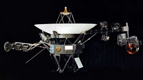 Voyager 1 approche des confins du système solaire