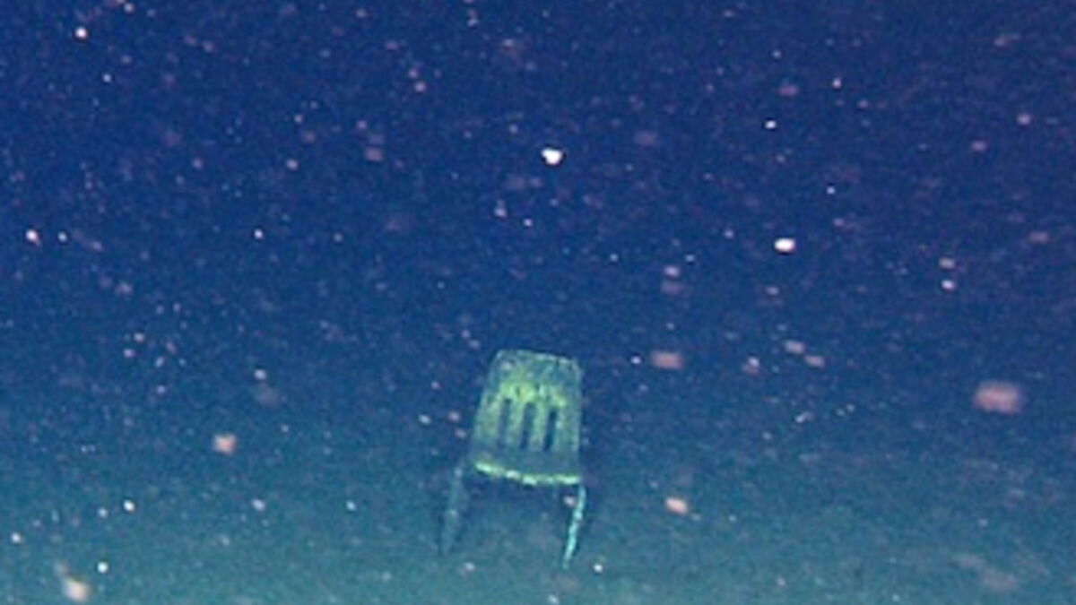 Pollution des océans les déchets envahissent les fonds marins