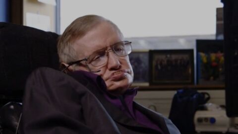 Intel et Stephen Hawking imaginent un fauteuil roulant connecté pour aider les handicapés