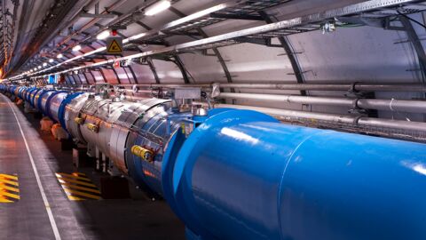 Le Grand collisionneur de hadrons accomplit une grande première : l'accélération d'atomes