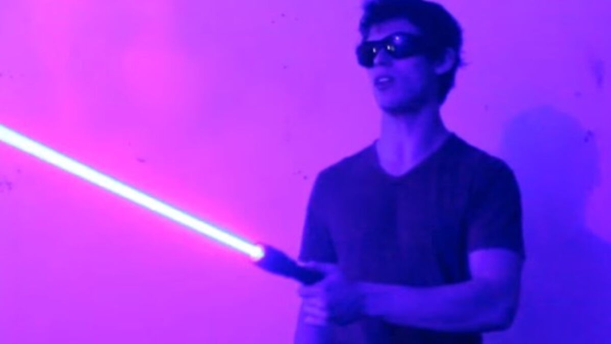 Un incroyable véritable sabre laser fait maison