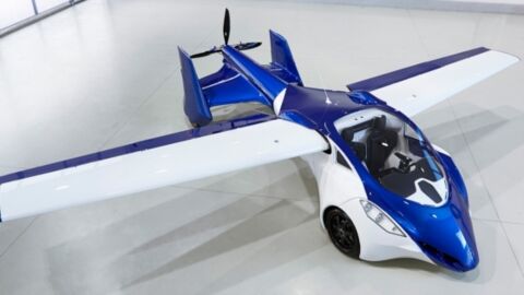 La vidéo impressionnante d'une véritable voiture volante