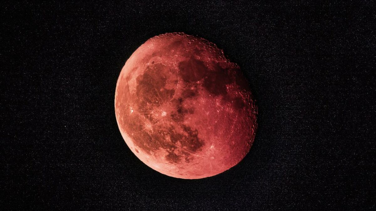 Lune Rouge Lune rouge : pourquoi la Lune prend cette couleur ?