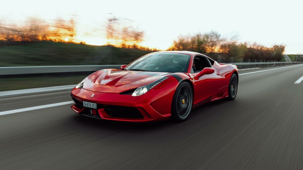 Pourquoi les Ferrari sont-elles (très souvent) rouges ?