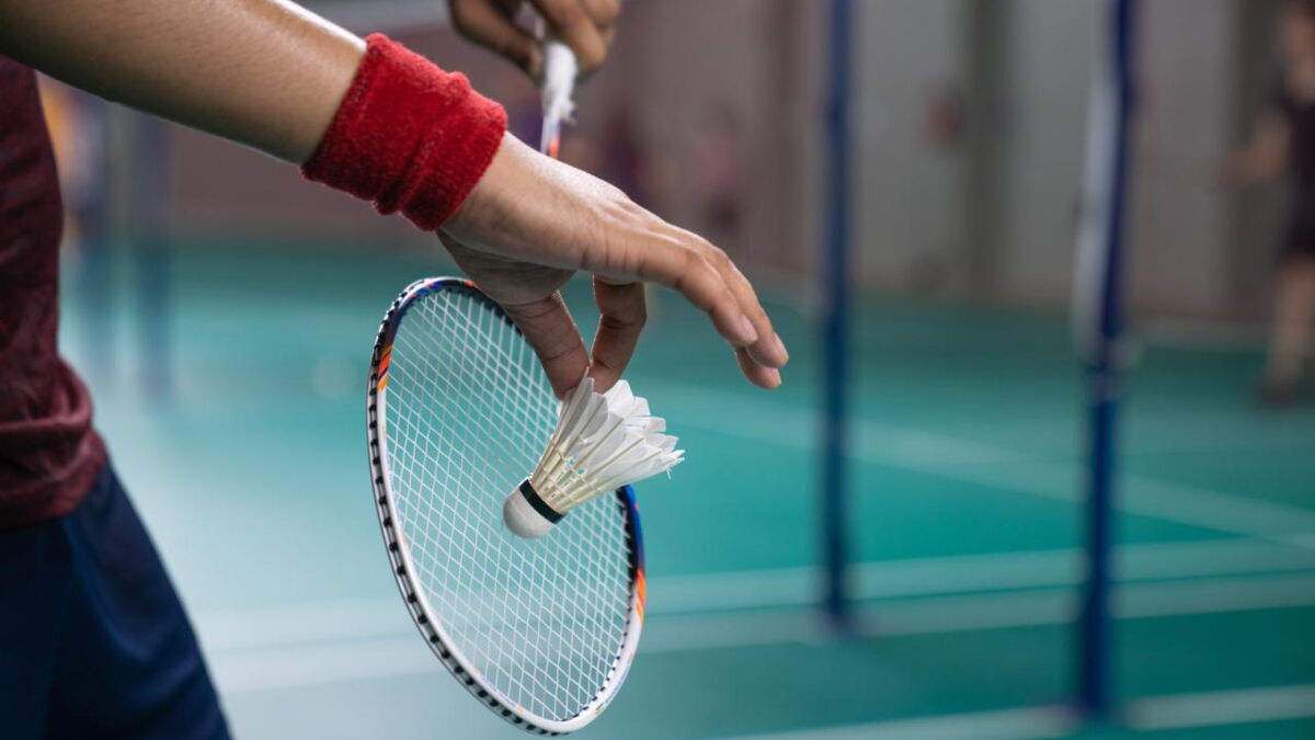 Ce robot est un meilleur joueur de badminton que vous
