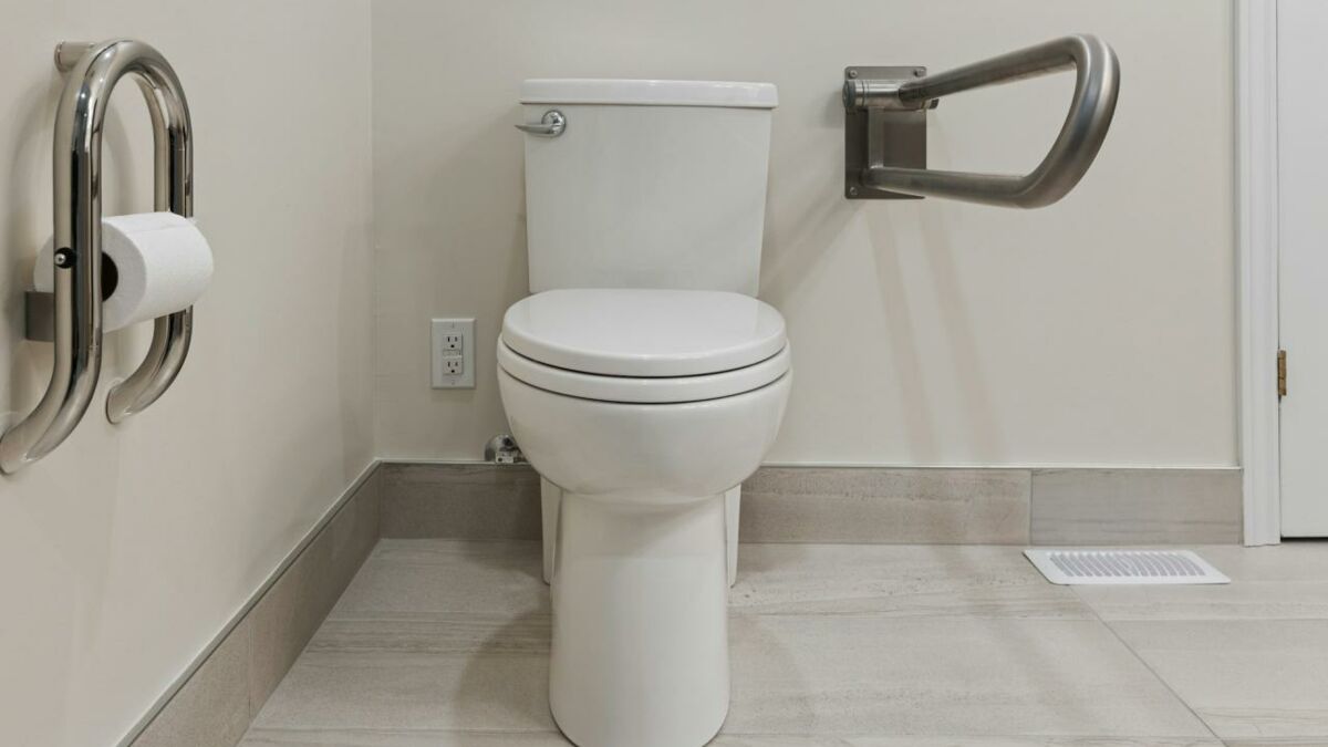Étude sur les toilettes : voilà pourquoi vous n'oublierez plus jamais de  baisser le couvercle de la cuvette 