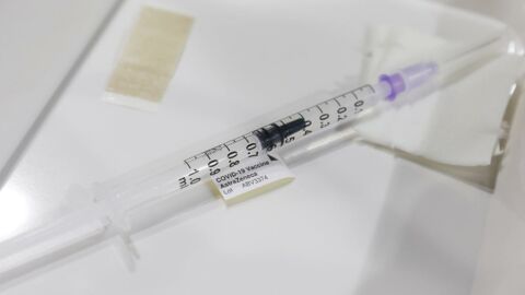 Coronavirus : une infirmière meurt quelques jours après une injection du vaccin AstraZeneca
