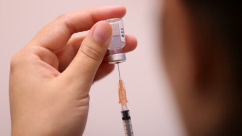 Covid-19 : 91 personnes rappelées après un "mauvais dosage" de vaccin dans le Lot