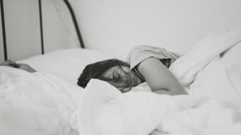 Covid-19 : le virus pourrait augmenter les risques de paralysie du sommeil, selon des scientifiques