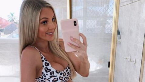 Model Is Criticized For Posting These Pictures During Her Pregnancy