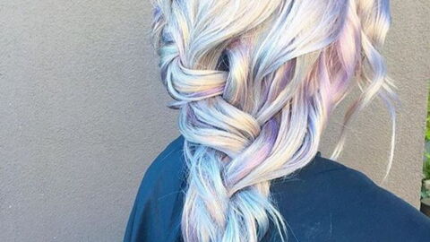 The Result Of Her New Hair Colour Makes Her Look Like A Mermaid