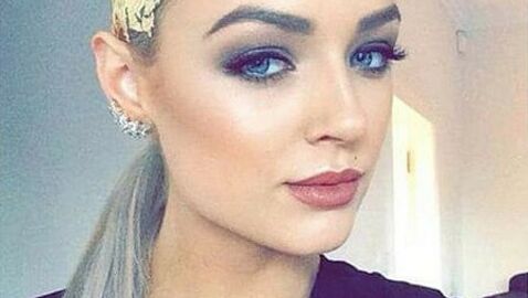 Gold Leaf: The New Must-Have Accessory For Your Hair