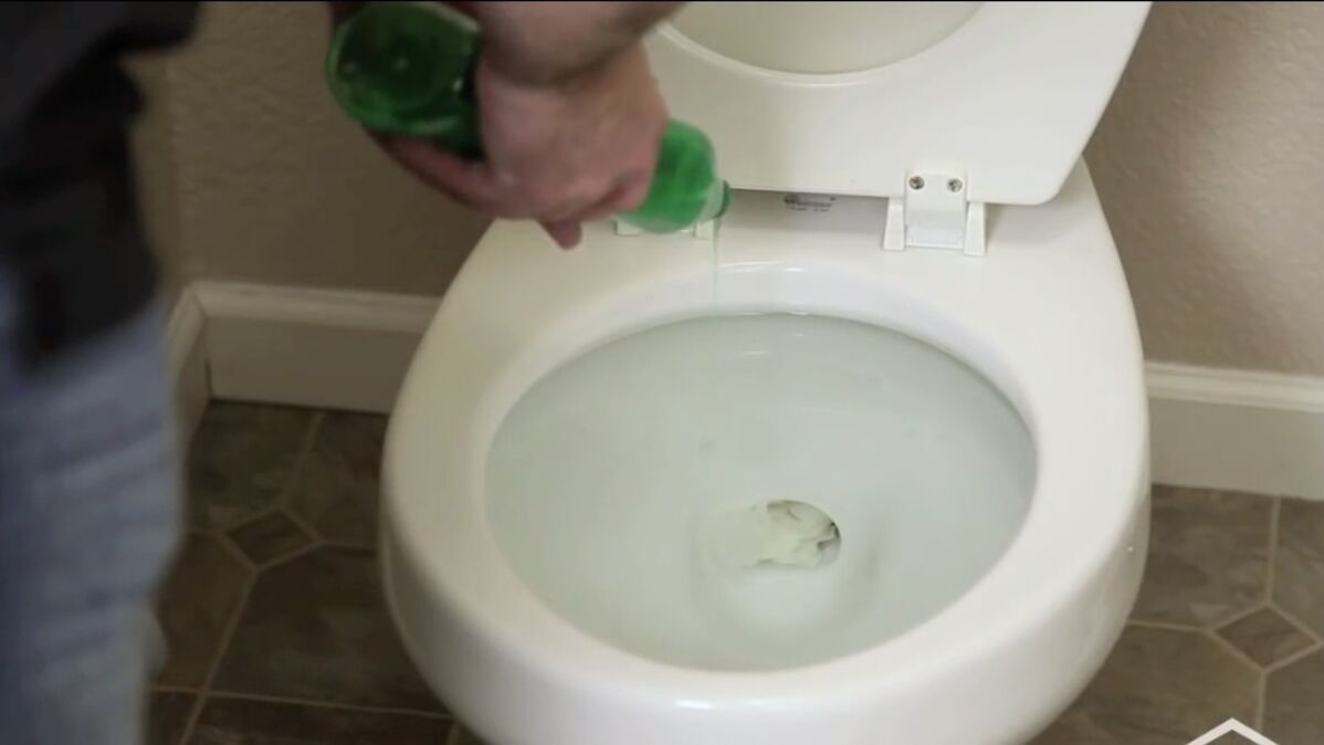 The best way to fix your clogged toilet without a plunger