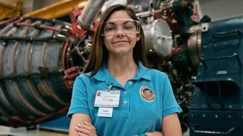 Meet Alyssa: The 17-Year-Old Willing To Leave Everything Behind To Be The First On Mars