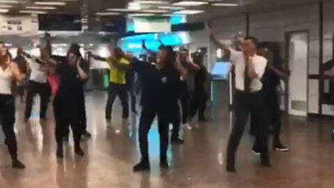 Fans In Paris Treated To Dance By Public Transport Staff Before Queen B And Jay Z’s Concert