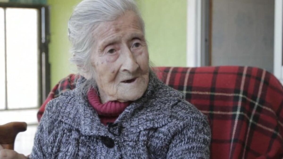 At The Age Of 92, This Woman Discovered What She’d Been Carrying In Her ...