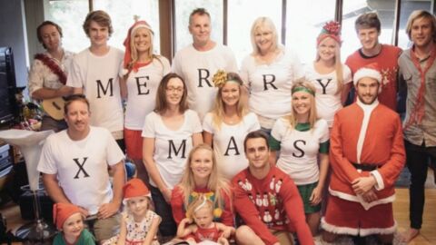 This Christmas Family Photo Went Viral For A Beautiful Reason