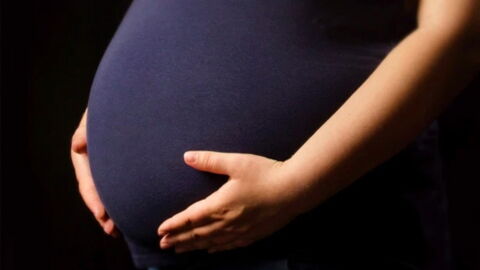 'Wonder Woman' Mother Gives Birth To 6 Babies In Just 9 Minutes!