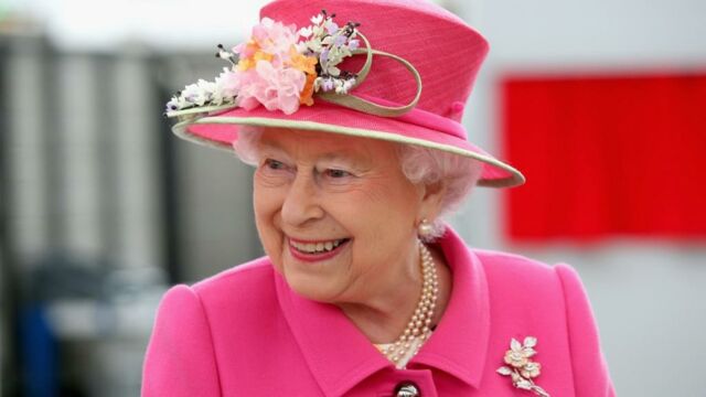 Sports | Queen elizabeth, Her majesty the queen, Queen elizabeth ii