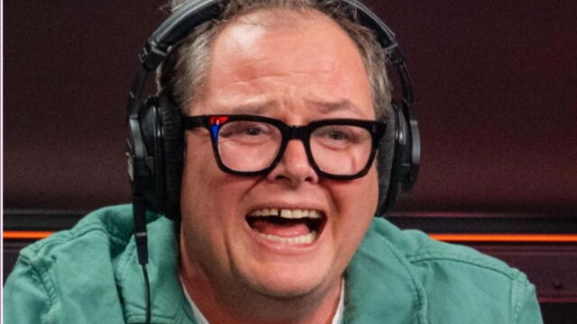 “I want a turret of my own” – Alan Carr eyes up a castle after Celebrity Traitors win