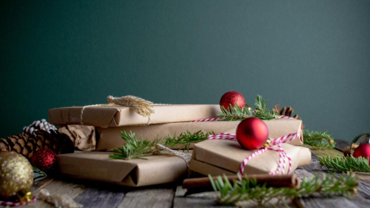 What to get a libra for christmas