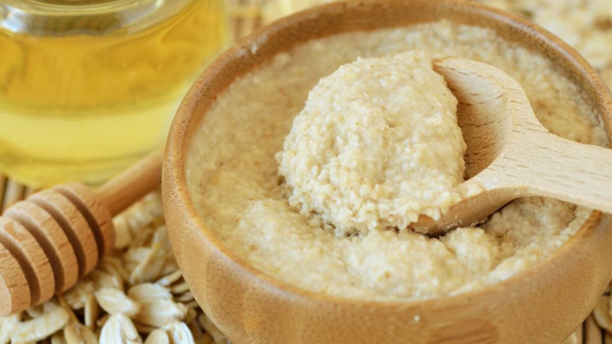 This homemade face mask will help heal dry winter skin