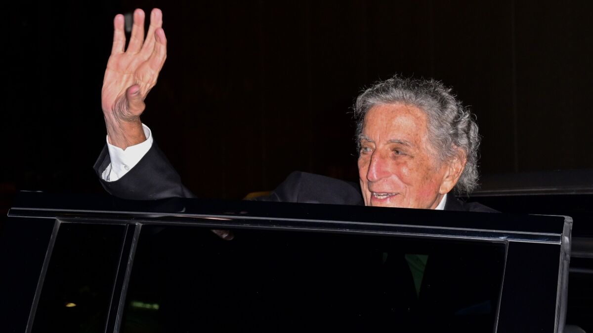 Tony Bennett Legendary American Singer Dies Aged 96 2747