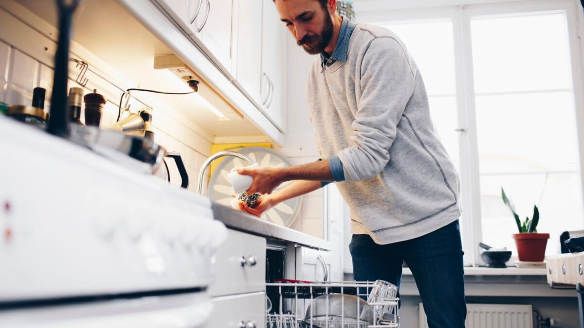 Dishwasher or hand wash Here's which is more cost effective