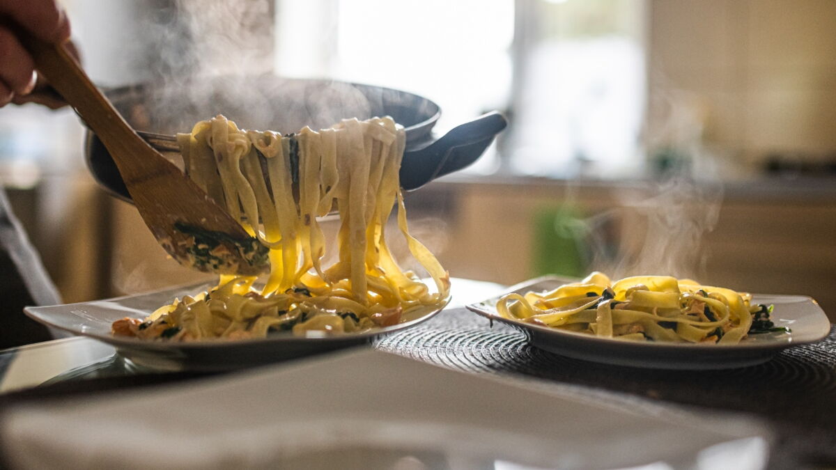 3 simple ways to prevent pasta from sticking to the pan