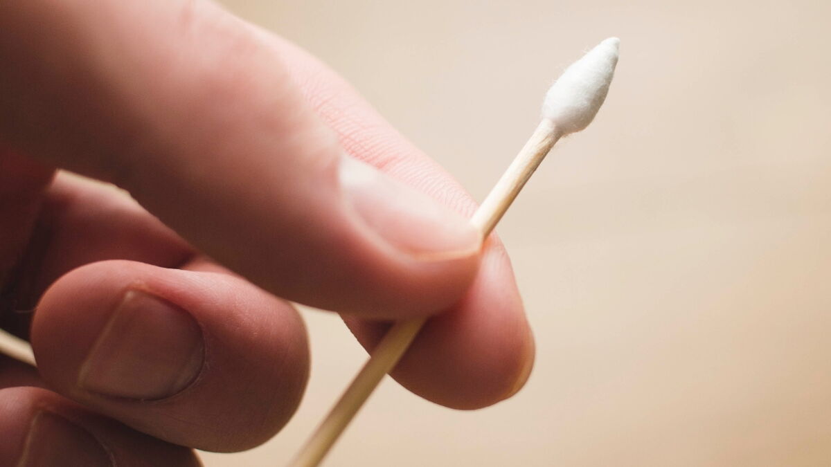 This is why cotton swabs are dangerous for your ears
