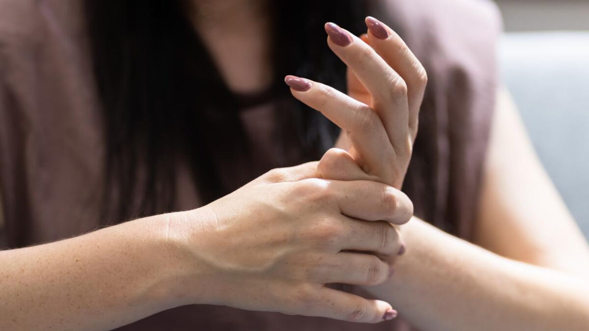 Can cracking your knuckles really cause arthritis?