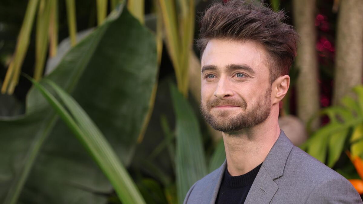 Daniel Radcliffe reveals his beauty secret and it's so relatable(02)