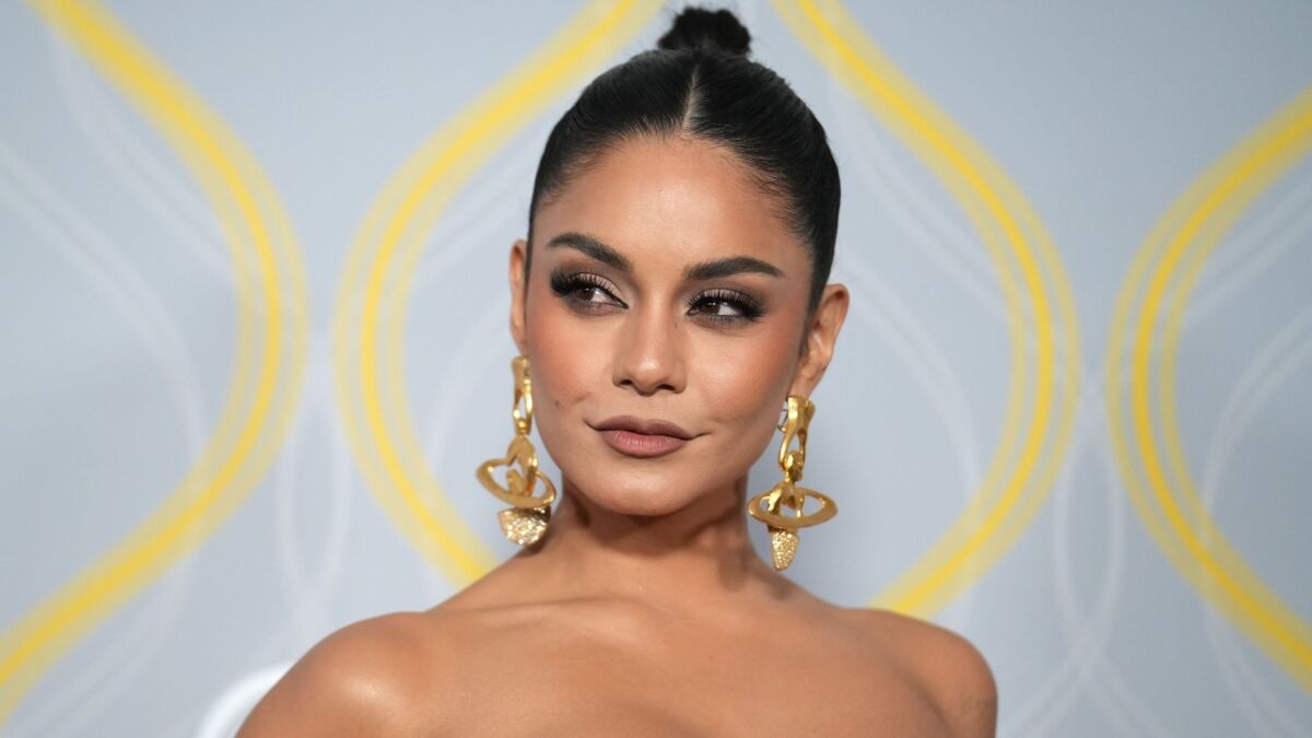 Vanessa Hudgens Confirms Engagement & Shares First Look At