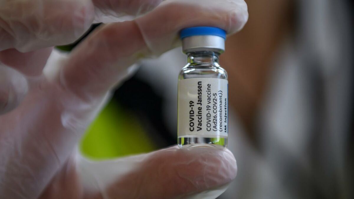 Nurse secretly injects saline solution instead of vaccines