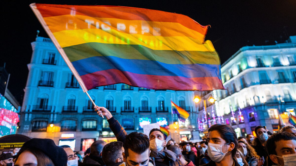 New Zealand law allows easy sex change on birth certificates