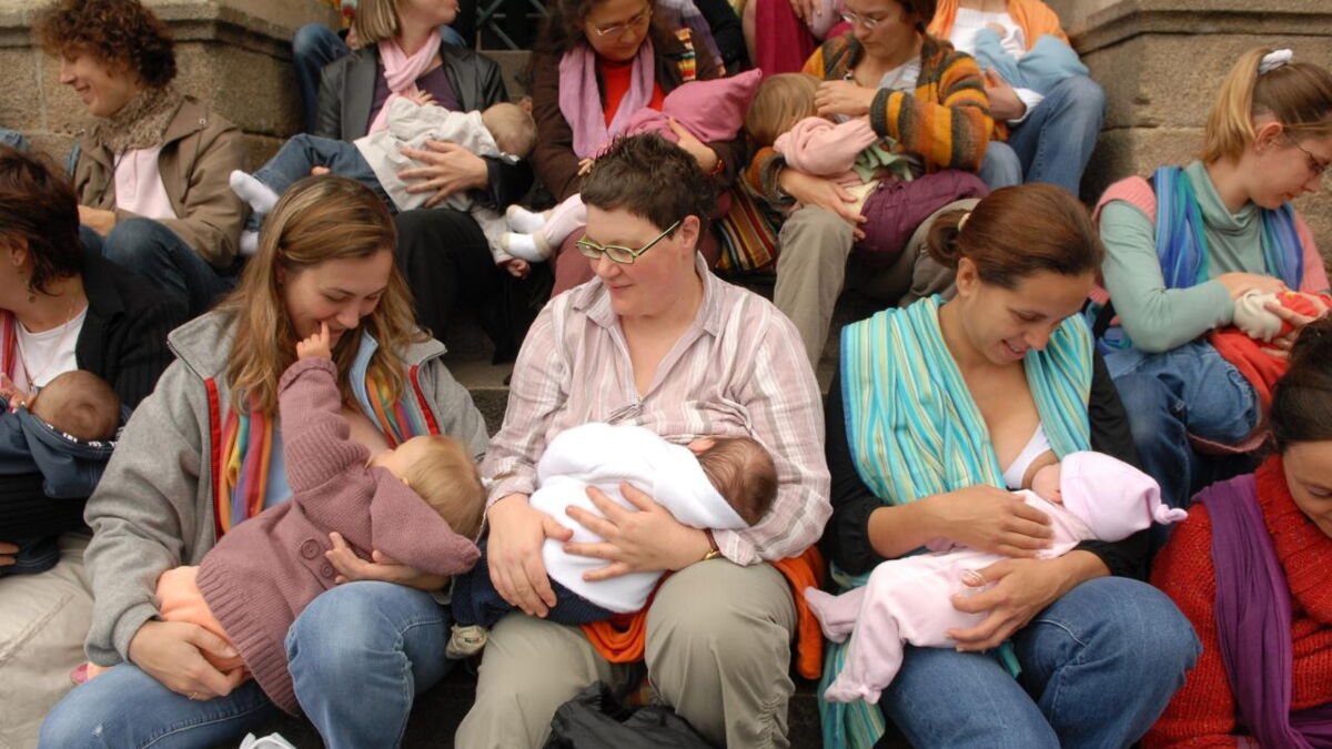 It will soon be illegal to take pictures of breastfeeding mothers in public