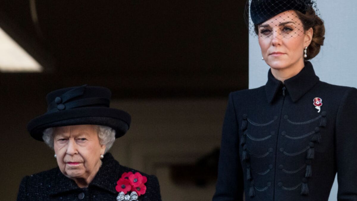 Kate Middleton Dressed In All Black Alongside The Queen